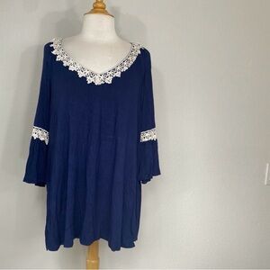 Simply Emma Women's Navy Cream Crochet Cutout Bell Sleeve Tunic Size 3X Coastal